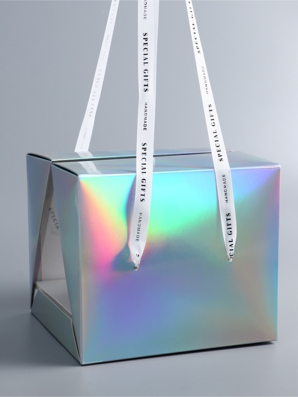 Коробка под бенто-торт с ленточками, голография , 21 х 21 х 18 см Коробка под бенто-торт с ленточками, голография , 21 х 21 х 18 см