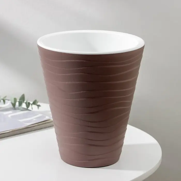 Кашпо для цветов со вставкой «Валенсия», 2,8 л, цвет мокко Кашпо для цветов со вставкой «Валенсия», 2,8 л, цвет мокко