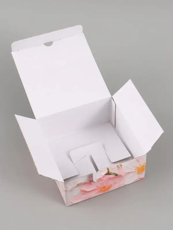 Коробка подарочная складная, упаковка, &laquo;Счастья в каждом моменте&raquo;, 15&times;15&times;7 см