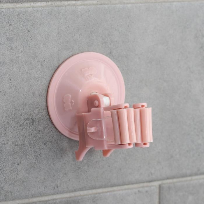 Держатель для уборочного инвентаря на вакуумной присоске, 5,5×5,5×7 см, цвет МИКС Держатель для уборочного инвентаря на вакуумной присоске, 5,5×5,5×7 см, цвет МИКС