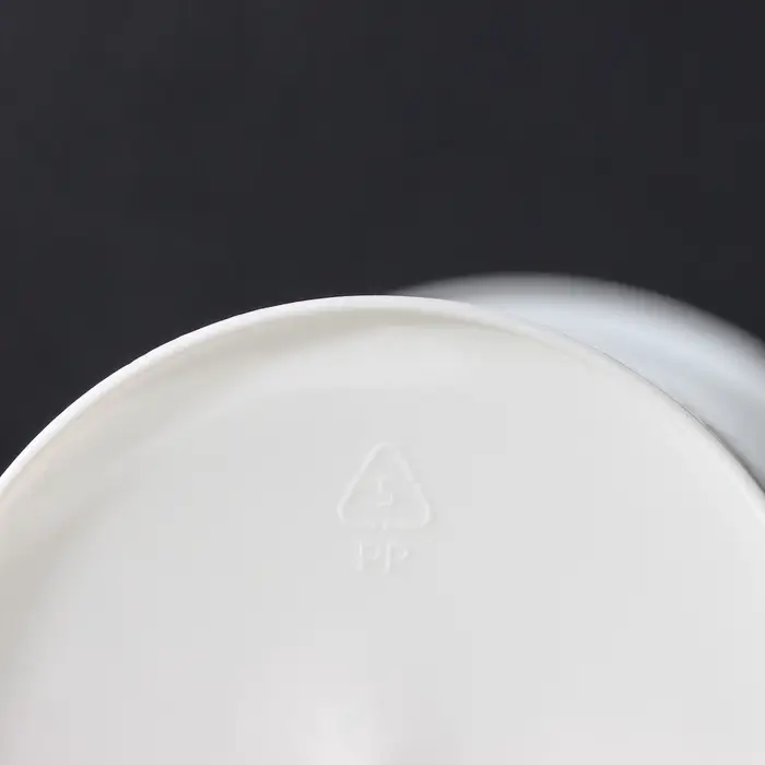 Ваза для цветов, d=11 см, h=26 см, белая