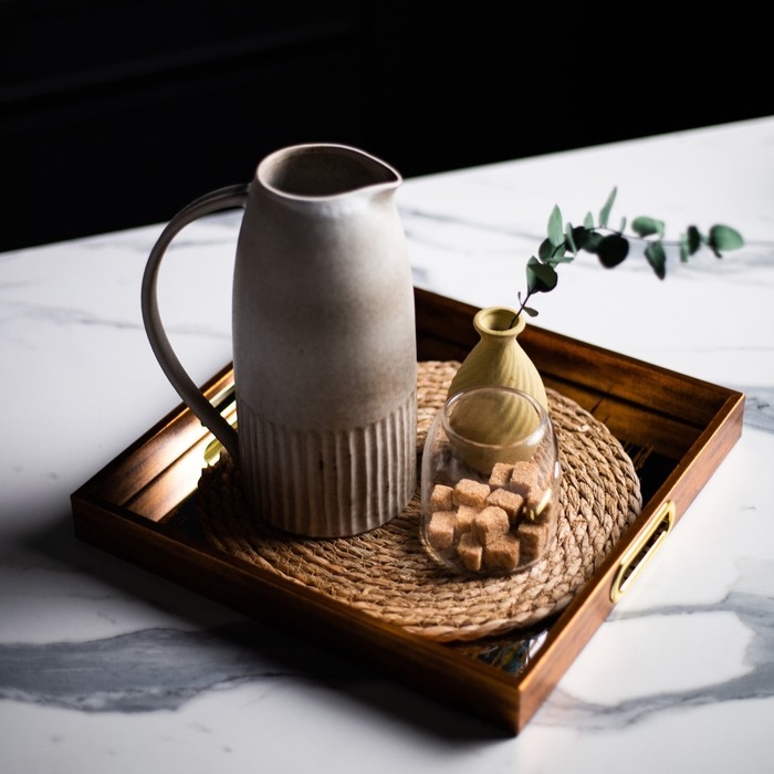 Поднос пластиковый прямоугольный с зеркалом «Штрихи», 34 х 34 х 4,5 см сервировочный