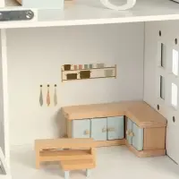 Кукольный домик с мебелью