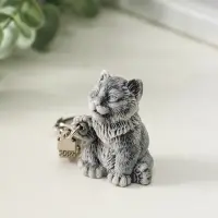 Брелок "Котенок с поднятой лапкой маленький" 3,5 см