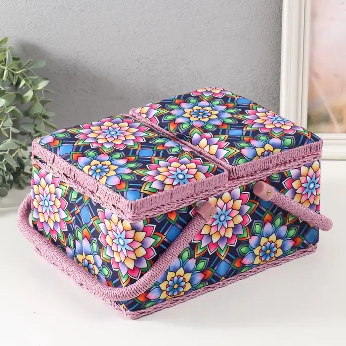 Шкатулка для рукоделия и шитья &laquo;Цветы калейдоскопа&raquo;, хранение ниток, иголок, мелочи, 19&times;26&times;14.5 см