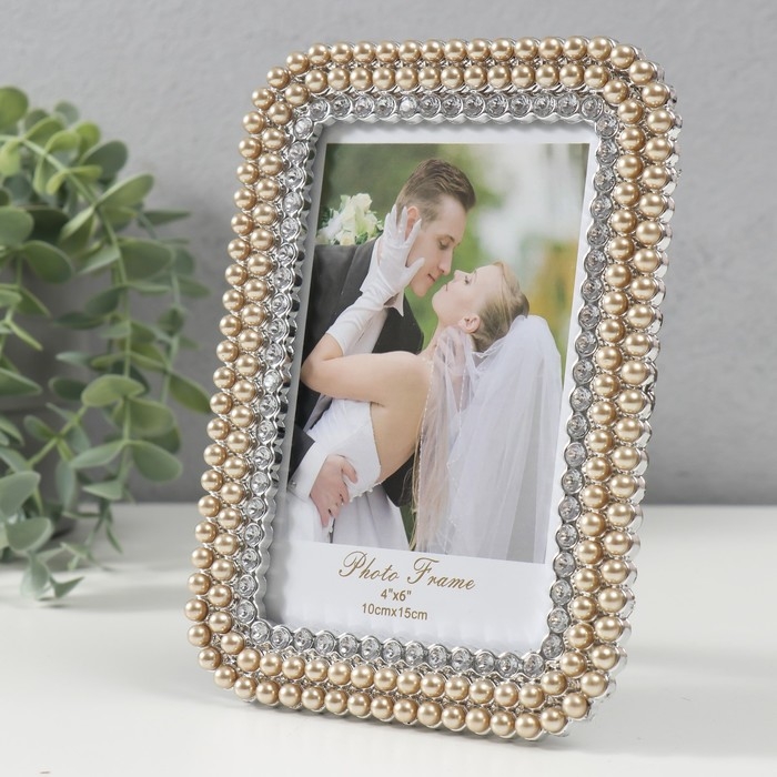 Фоторамка пластик 10х15 см  Фоторамка пластик 10х15 см "Золотой жемчуг и стразы" закруглённые углы 12,5х17,5 см