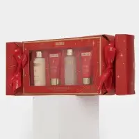 Подарочный набор новогодний в коробке конфете: гель для душа 2 шт., масло для душа, лосьон, URAL LAB Подарочный набор новогодний в коробке конфете: гель для душа 2 шт., масло для душа, лосьон, URAL LAB