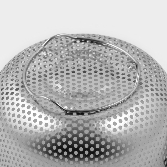 Дуршлаг из нержавеющей стали «Марко», d=16,5 см, две ручки, цвет хромированный Дуршлаг из нержавеющей стали «Марко», d=16,5 см, две ручки, цвет хромированный