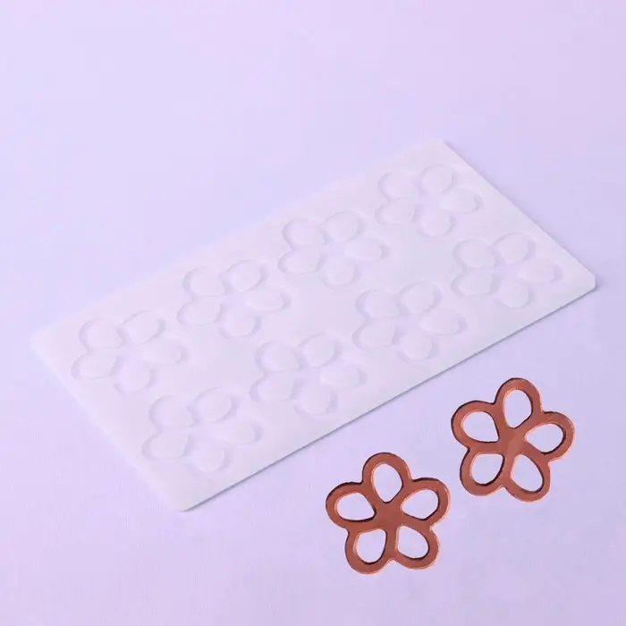 Форма для шоколада «Цветочки», силикон, 8 ячеек, 21×11×0.3 см, прозрачная