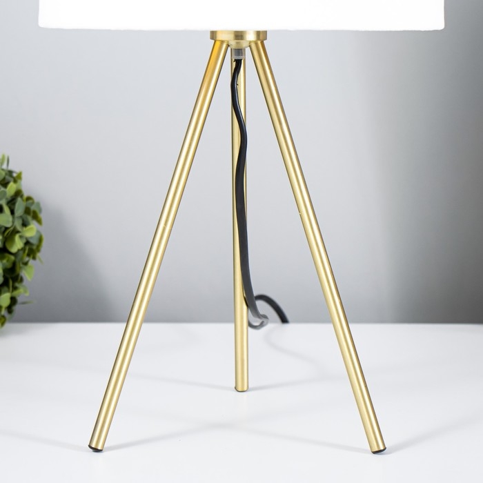 Настольная лампа Настольная лампа "Бархат" Е27 40Вт бежевый 24х24х42см