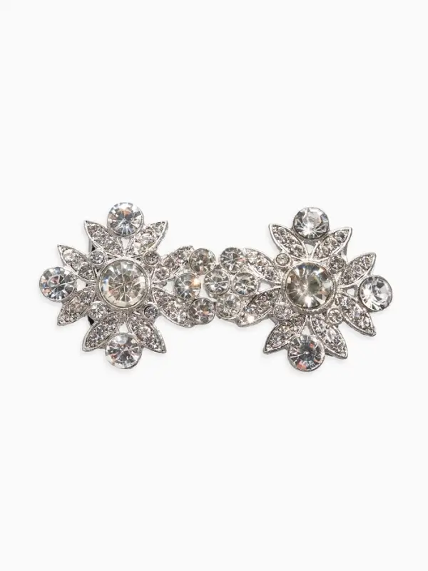 Зажим для кардигана Зажим для кардигана "Ажур", гербер, цвет белый в серебре