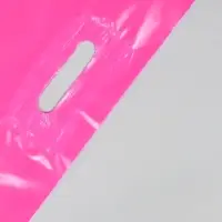 Пакет полиэтиленовый с вырубной ручкой, Фуксия 40-50 См, 60 мкм