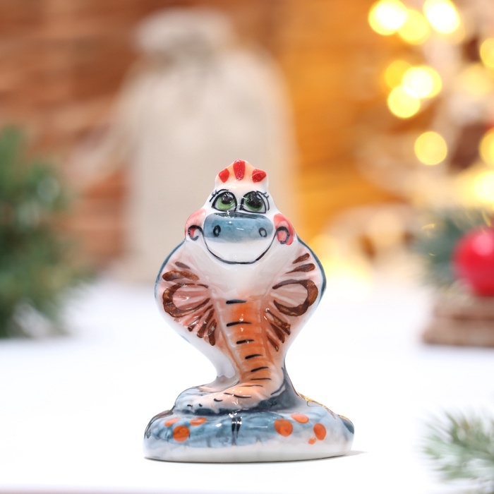 Сувенир символ года Сувенир символ года "Змея Принцесса" гжель, цвет