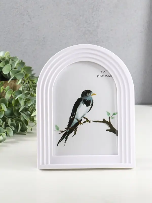 Фоторамка пластик 13х18 см Фоторамка пластик 13х18 см "Арка" белая 21,5х17х1,8 см