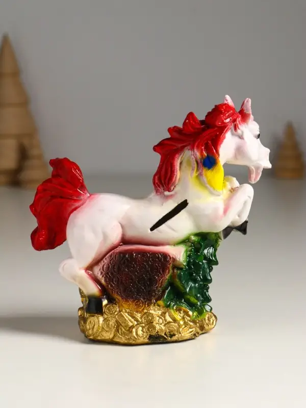 Копилка Копилка "Лошадь с ёлкой" 13х13х6,5 см, белый