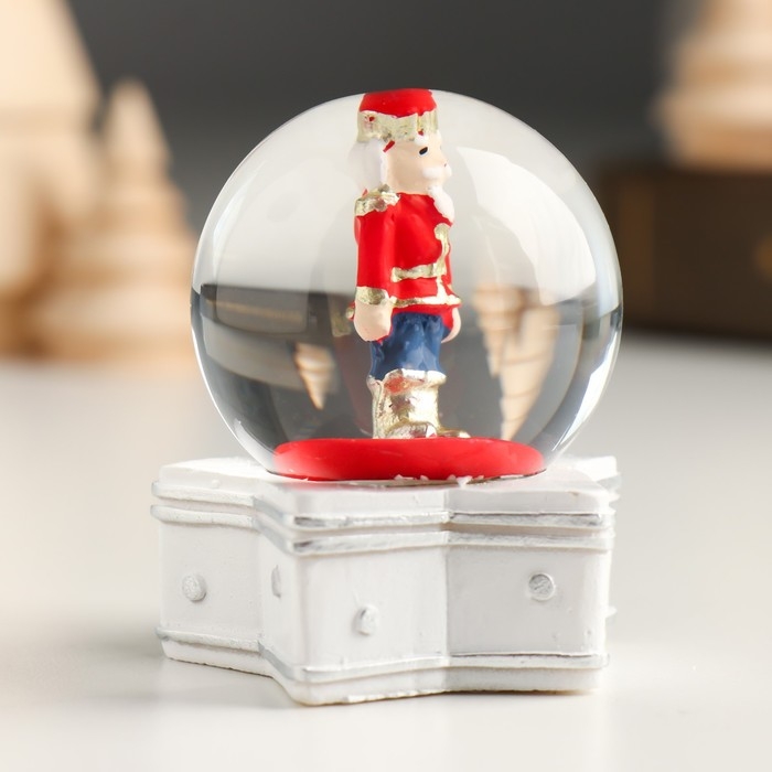 Снежный шар новогодний стеклянный «Щелкунчик на звезде», 5×5×6 см, МИКС Снежный шар новогодний стеклянный «Щелкунчик на звезде», 5×5×6 см, МИКС