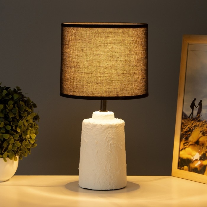 Лампа настольная Лампа настольная "Мирана" 1х40Вт Е14 белый 18х18х34см