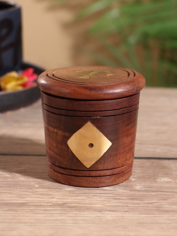 Кости игральные в шкатулке 6,5х6,5х6 см, дерево шишам, латунь Кости игральные в шкатулке 6,5х6,5х6 см, дерево шишам, латунь