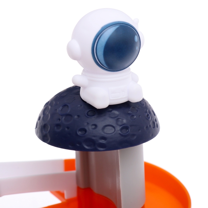 Автотрек «Космо-Парк», с лифтом, 5 машинок, работает от батареек Автотрек «Космо-Парк», с лифтом, 5 машинок, работает от батареек