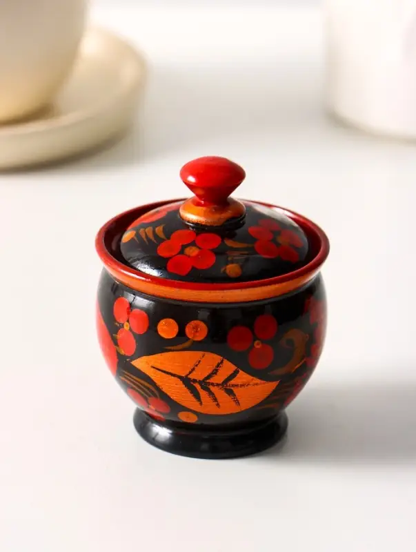 Солонка с крышкой &laquo;Ягодка&raquo;, 7&times;6 см, хохлома, дерево