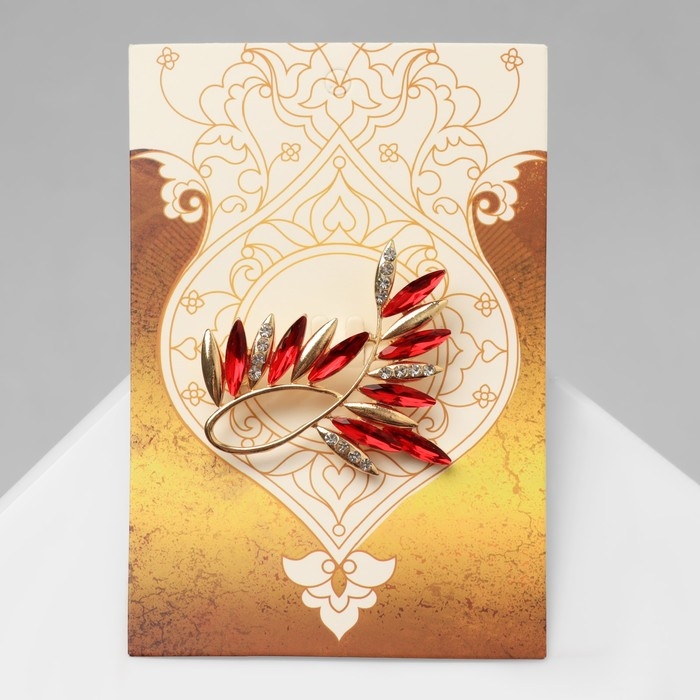 Брошь «Петля», цвет красно-белый в золоте Брошь «Петля», цвет красно-белый в золоте