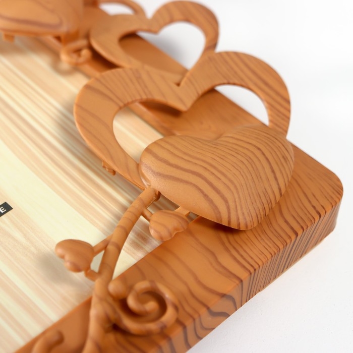 Фоторамка пластик под дерево 12х17 см Фоторамка пластик под дерево 12х17 см "Сердечки" 17,7х21 см