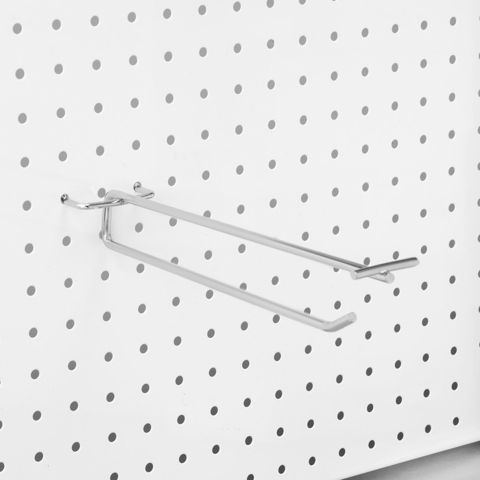 Крючок одинарный с ценникодержателем для металлической перфорированной панели, шаг 50 мм, d=4,8 мм, L=25 см, цвет хром Крючок одинарный с ценникодержателем для металлической перфорированной панели, шаг 50 мм, d=4,8 мм, L=25 см, цвет хром