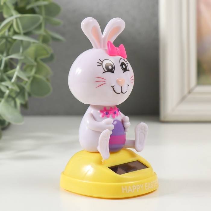 Маятник пластик от солнечной батареи Маятник пластик от солнечной батареи "Зайчик с бантиком и пасхальным яйцом" 5,3х6,1х10,5 см 991069