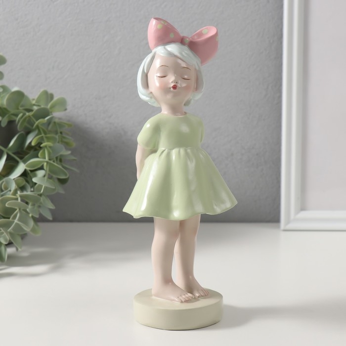 Сувенир полистоун Сувенир полистоун "Малышка с большим бантиком на голове" 6,8х7,8х22 см