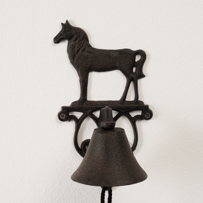 Колокол сувенирный чугун  Колокол сувенирный чугун "Лошадь" 13х13,5х24,5 см