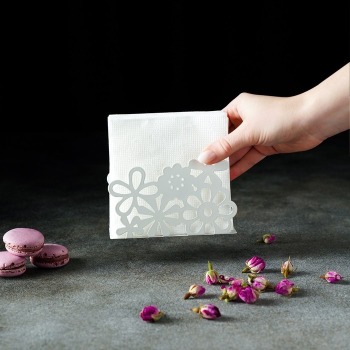 Салфетница «Цветы», 13×4,5×9 см, цвет белый Салфетница «Цветы», 13×4,5×9 см, цвет белый