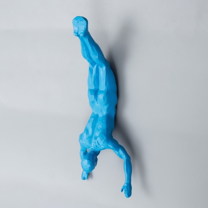 Сувенир полистоун  Сувенир полистоун "Свободное падение" голубой 30х12х9 см