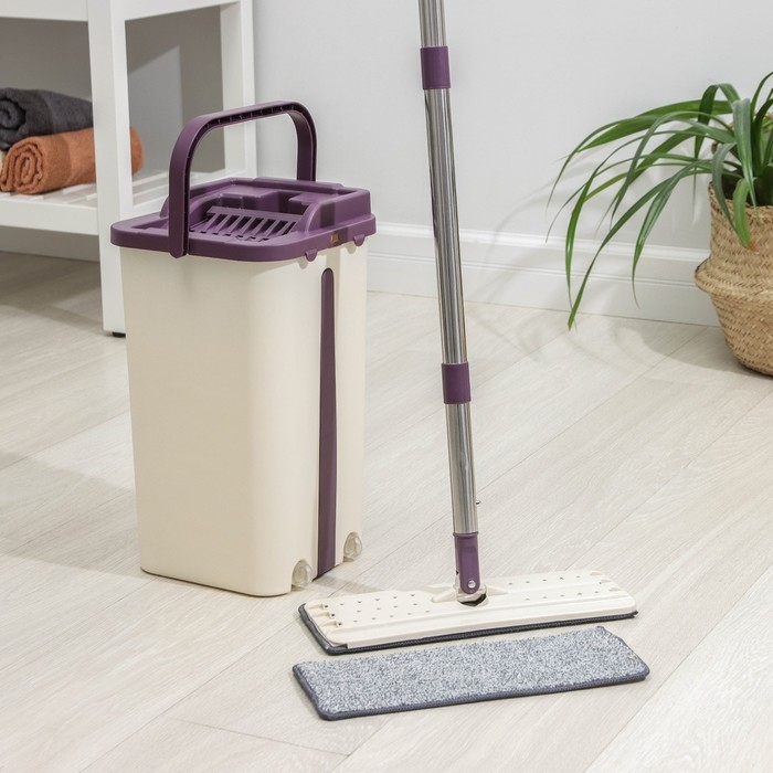 Швабра с отжимом и ведро: ведро с отсеками для полоскания и отжима 10 л, швабра плоская, запасная насадка из микрофибры Швабра с отжимом и ведро: ведро с отсеками для полоскания и отжима 10 л, швабра плоская, запасная насадка из микрофибры
