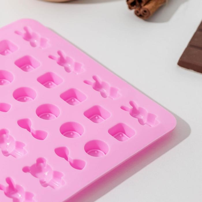 Форма для мармелада «Игрушки», силикон, 20,7×13,7×1 см, 48 ячеек, цвет МИКС Форма для мармелада «Игрушки», силикон, 20,7×13,7×1 см, 48 ячеек, цвет МИКС