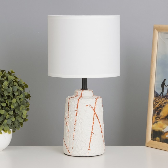 Лампа настольная Лампа настольная "Мэй" 1х40Вт Е14 белый 18х18х34см