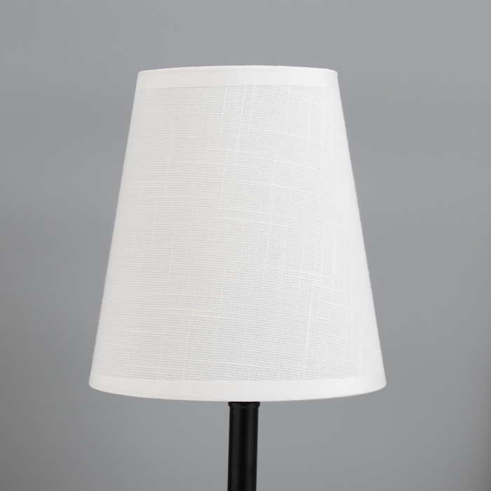 Лампа настольная Лампа настольная "Колд" 1х40Вт Е27 белый 16х16х34см