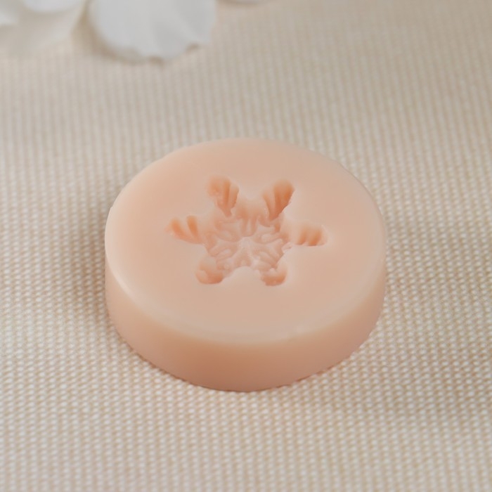 Новогодний молд силикон Новогодний молд силикон "Снежинка" №2 1,8х1,8х0,3 см