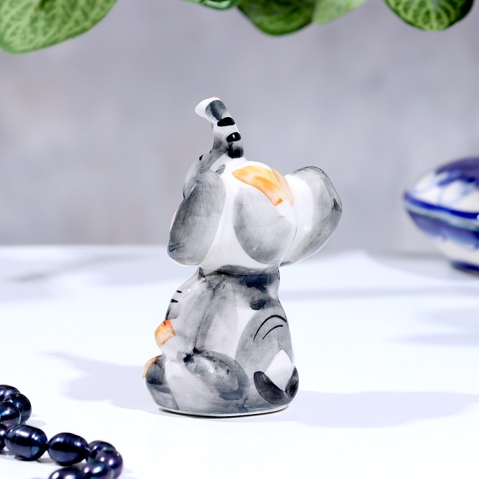 Сувенир «Слон Ксюша», фарфор, гжель, цветной Сувенир «Слон Ксюша», фарфор, гжель, цветной