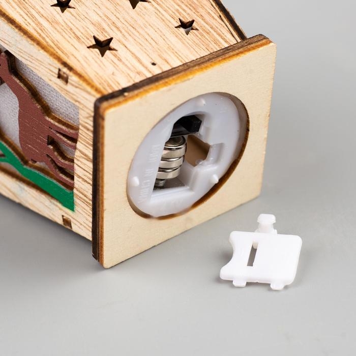 Ёлочная игрушка «Фонарь с оленем», от батареек, свечение тёплое белое Ёлочная игрушка «Фонарь с оленем», от батареек, свечение тёплое белое