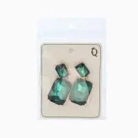 Серьги со стразами &laquo;Клео&raquo;, классика, цвет изумрудный в золоте