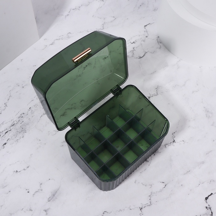 Органайзер для хранения «GREEN», 15 секций, 14 × 10,5 см, цвет зелёный