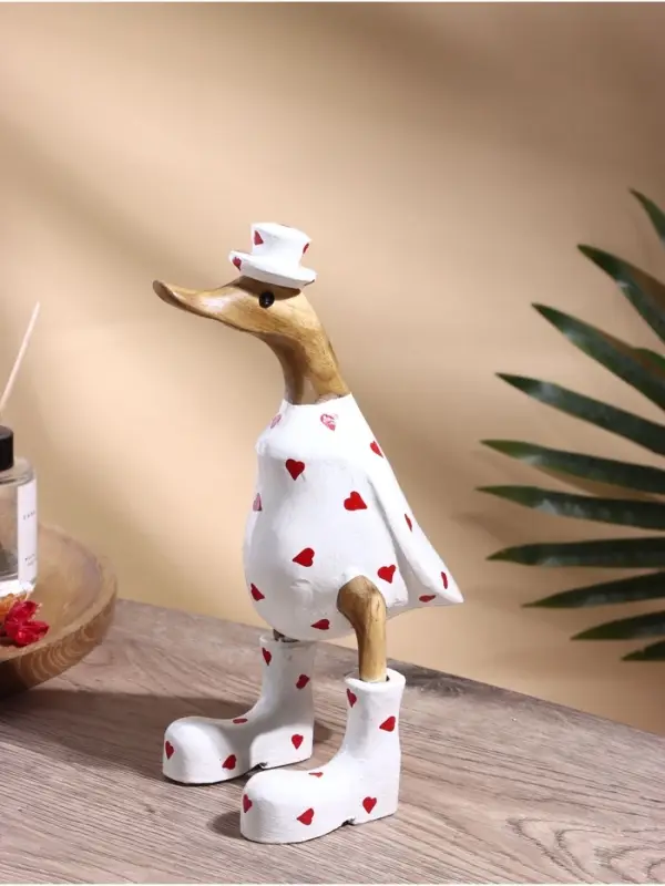 Сувенир &laquo;Утка в сердечках&raquo;, 27 см, дерево