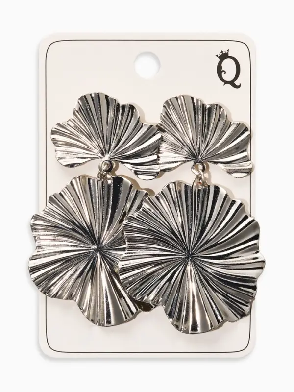 Серьги металл &laquo;Атмосфера&raquo;, сжатые цветы, цвет серебро