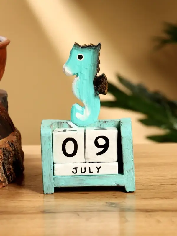 Календарь настольный &laquo;Морской конек&raquo;, 7&times;4&times;10 см, дерево, бирюзовый