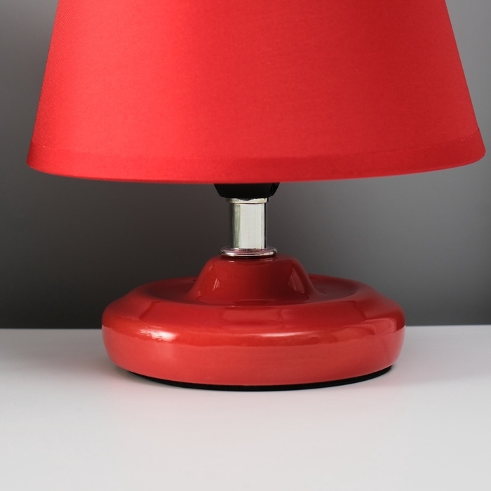Лампа настольная Лампа настольная "Мини" 1х40Вт Е14 красный 15х15х20см МОДЕЛЬ: 3133993