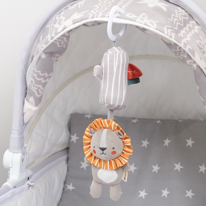 Подвеска - погремушка «Львенок Леон», с пищалкой, на кроватку, коляску, Крошка Я Подвеска - погремушка «Львенок Леон», с пищалкой, на кроватку, коляску, Крошка Я