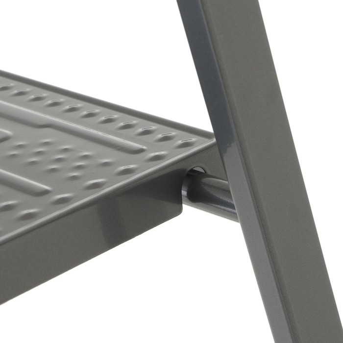 Стремянка Nika СМ6, широкие ступени, высота до рабочей площадки 1290 мм, 6 ступеней Стремянка Nika СМ6, широкие ступени, высота до рабочей площадки 1290 мм, 6 ступеней