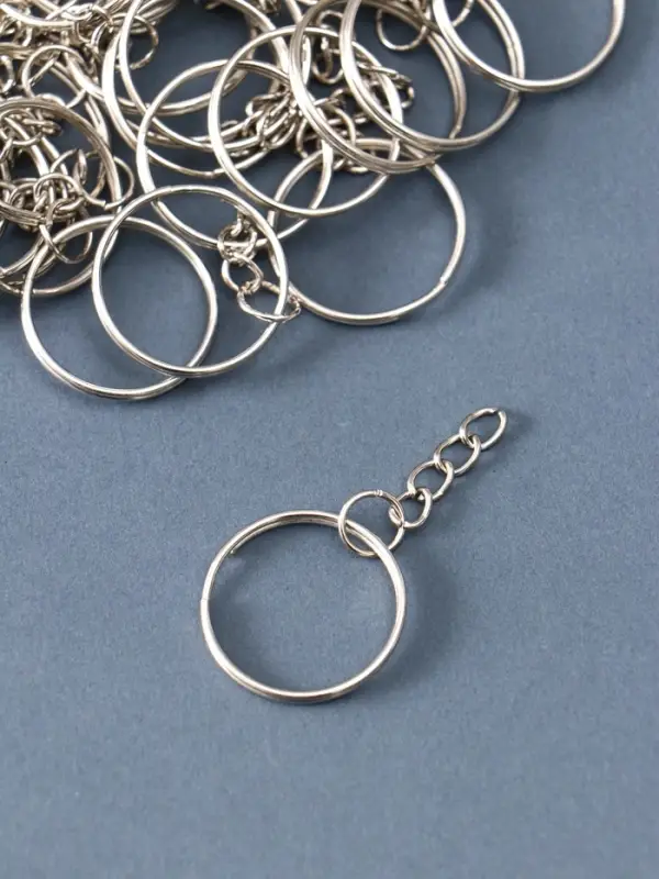 Основа для брелока кольцо металл с цепочкой серебро набор 50 шт 2,4х2,4 см Основа для брелока кольцо металл с цепочкой серебро набор 50 шт 2,4х2,4 см