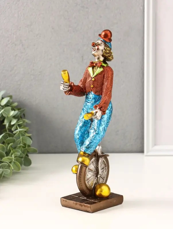 Фигура полистоун &laquo;Клоун-жонглёр на моноколесе&raquo;, 9&times;9&times;28.3 см
