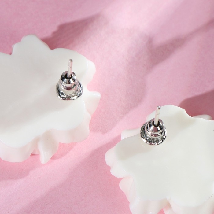 Серьги пластик «Распустившийся бутон» сияние, цвет белый Серьги пластик «Распустившийся бутон» сияние, цвет белый